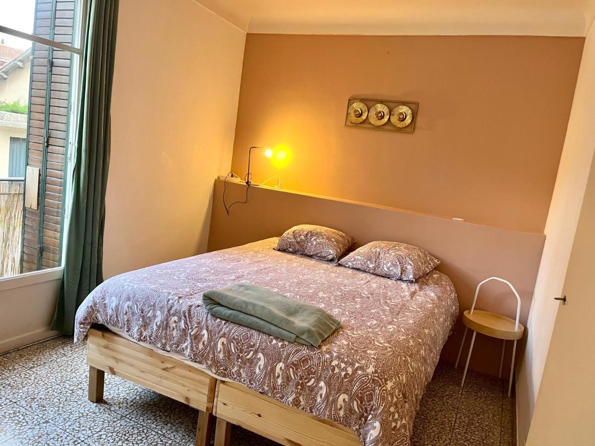 Bel Appartement Lumineux Et Calme A 10Min A Pied Du Centre Aix Avec Parking Et Air Conditionne Aix-en-Provence Luaran gambar